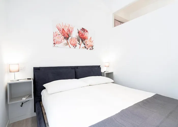 Appia Purple Terrace Apartment In Rome